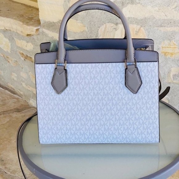 Michael Kors Mott Signature Handbag - Picture 4 of 5